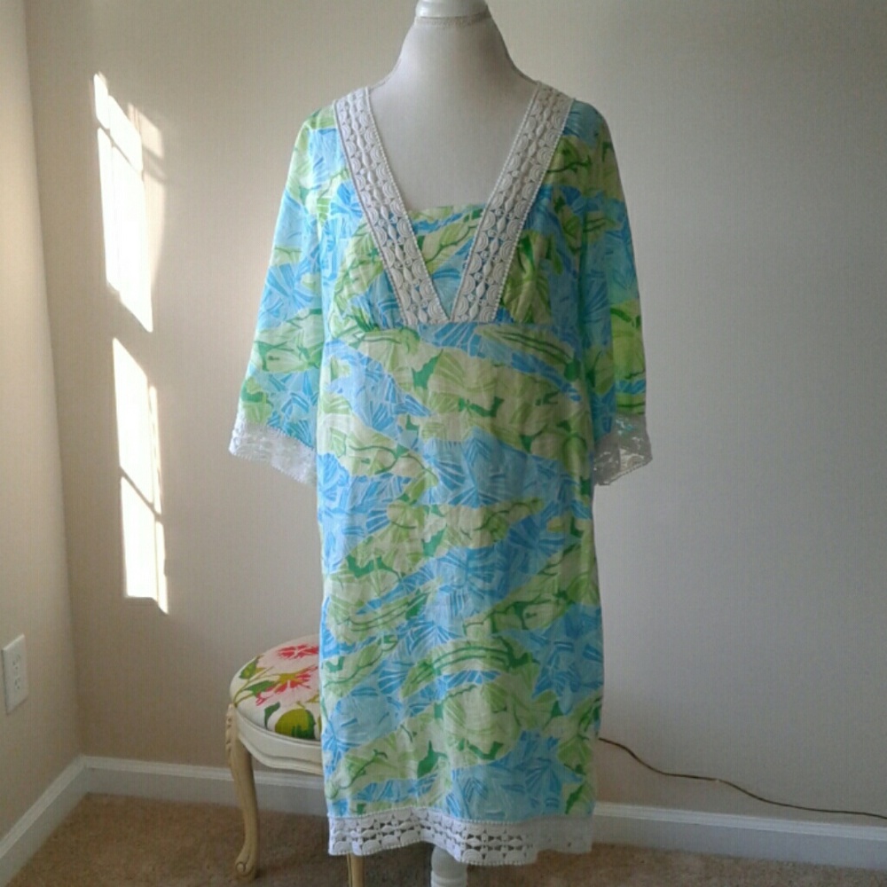 Woman's Lilly Pulitzer Dress, Size LargeWomans